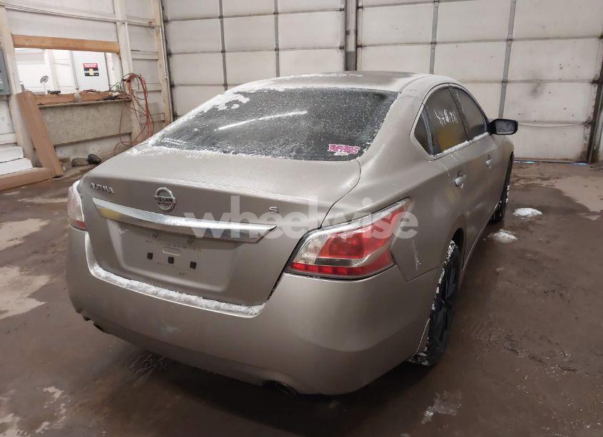 Photo 4 of 2015 Nissan Altima 2.5 S (VIN 1N4AL3AP0FN881129)