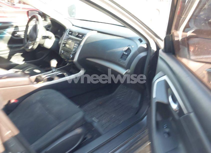 Photo 5 of 2015 Nissan Altima 2.5/2.5 S/2.5 SL/2.5 SV (VIN 1N4AL3AP0FN897671)