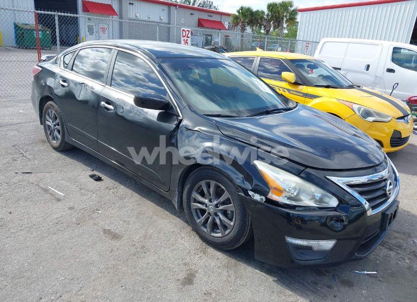 2015 Nissan Altima 2.5 S (VIN 1N4AL3AP0FN900617) main photo