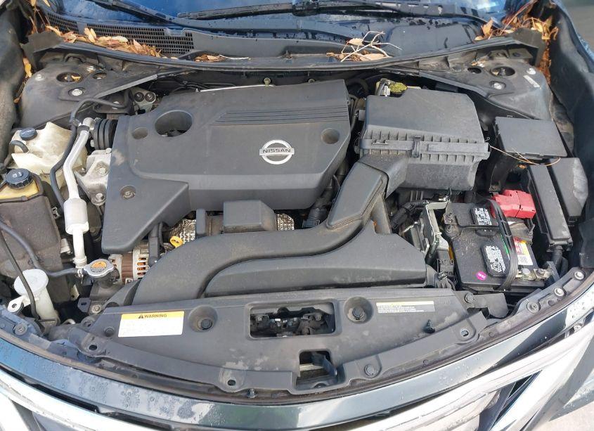 Photo 10 of 2015 Nissan Altima 2.5 S (VIN 1N4AL3AP0FN907941)