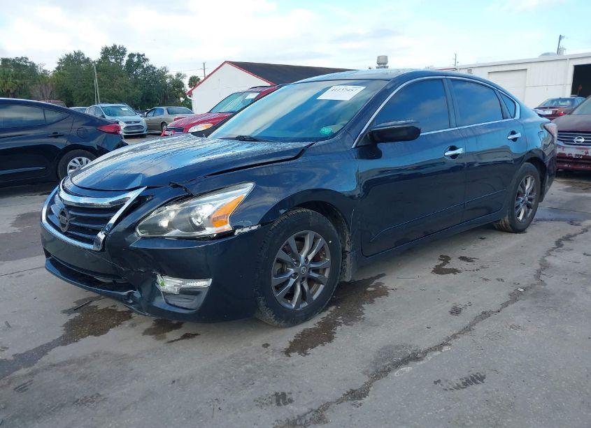 Photo 2 of 2015 Nissan Altima 2.5 S (VIN 1N4AL3AP0FN907941)