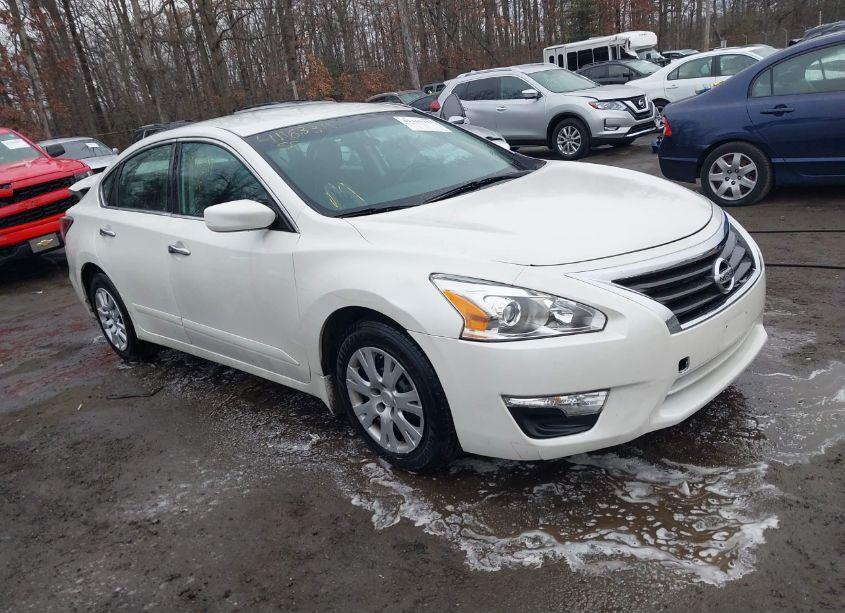 2015 Nissan Altima 2.5 S (VIN 1N4AL3AP0FN922066) main photo