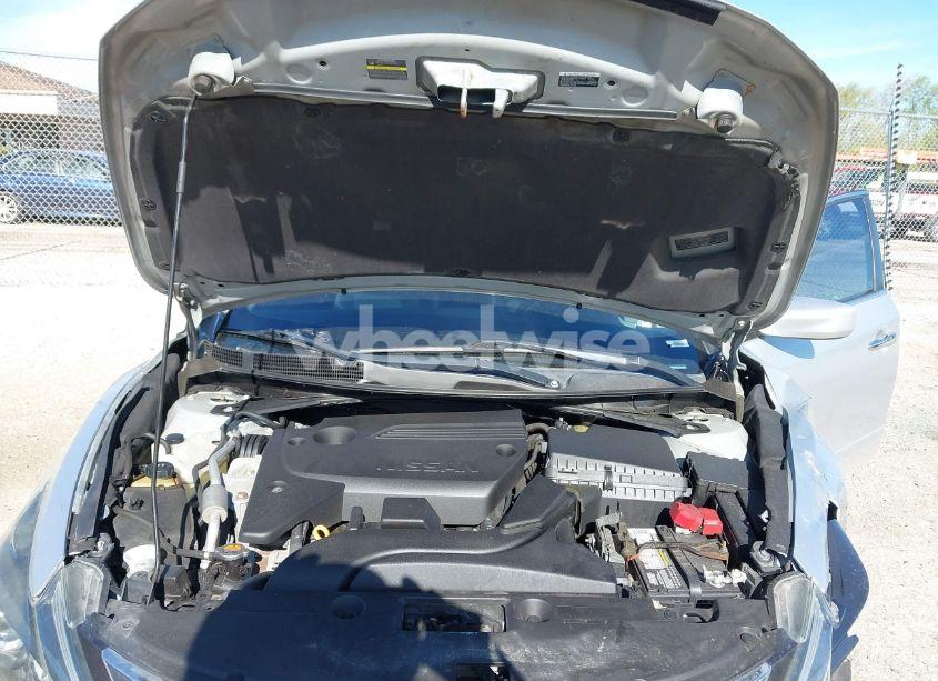 Photo 10 of 2016 Nissan Altima 2.5 SR (VIN 1N4AL3AP0GC113678)