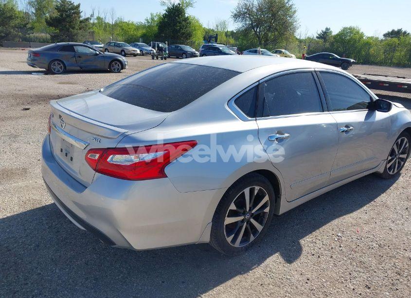 Photo 4 of 2016 Nissan Altima 2.5 SR (VIN 1N4AL3AP0GC113678)