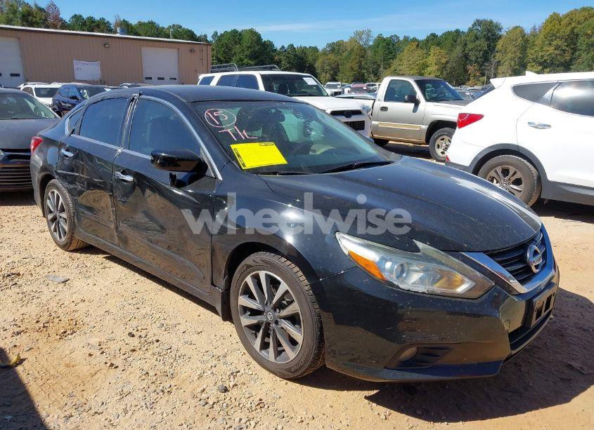 2016 Nissan Altima 2.5 SV (VIN 1N4AL3AP0GC137897) main photo