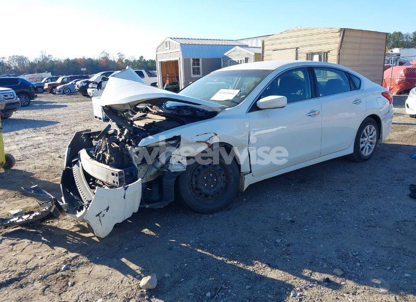 Photo 2 of 2016 Nissan Altima 2.5 S (VIN 1N4AL3AP0GC142923)