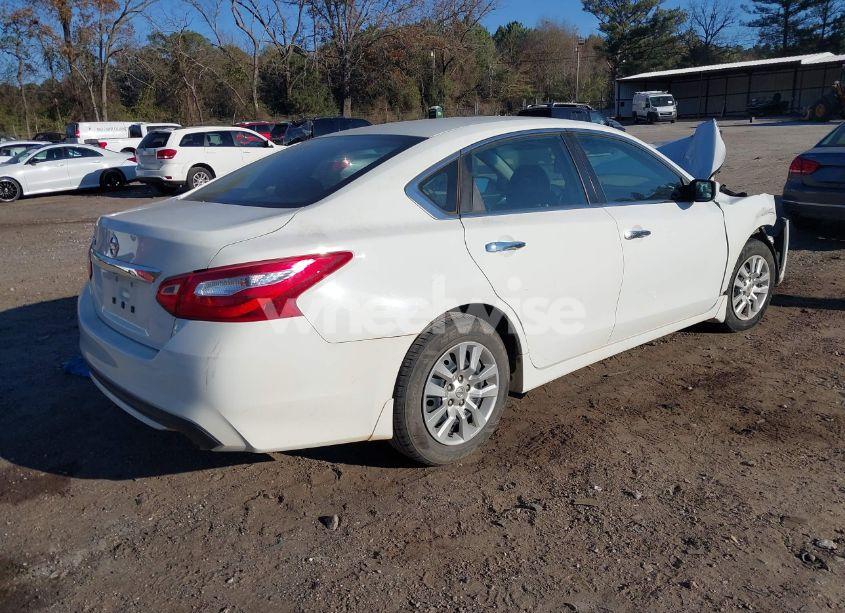 Photo 4 of 2016 Nissan Altima 2.5 S (VIN 1N4AL3AP0GC142923)