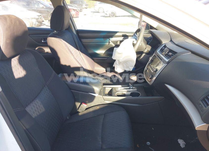 Photo 5 of 2016 Nissan Altima 2.5 S (VIN 1N4AL3AP0GC142923)