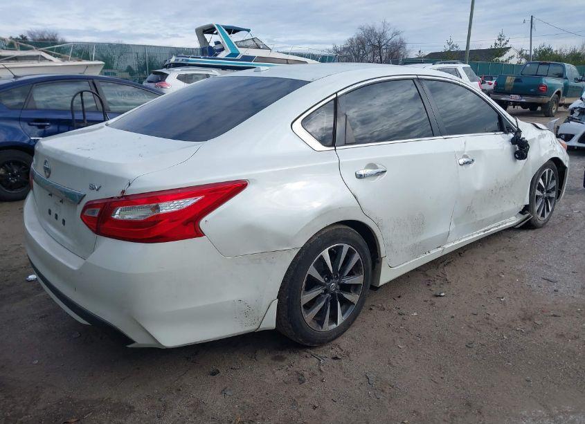 Photo 4 of 2016 Nissan Altima 2.5 SV (VIN 1N4AL3AP0GC146468)