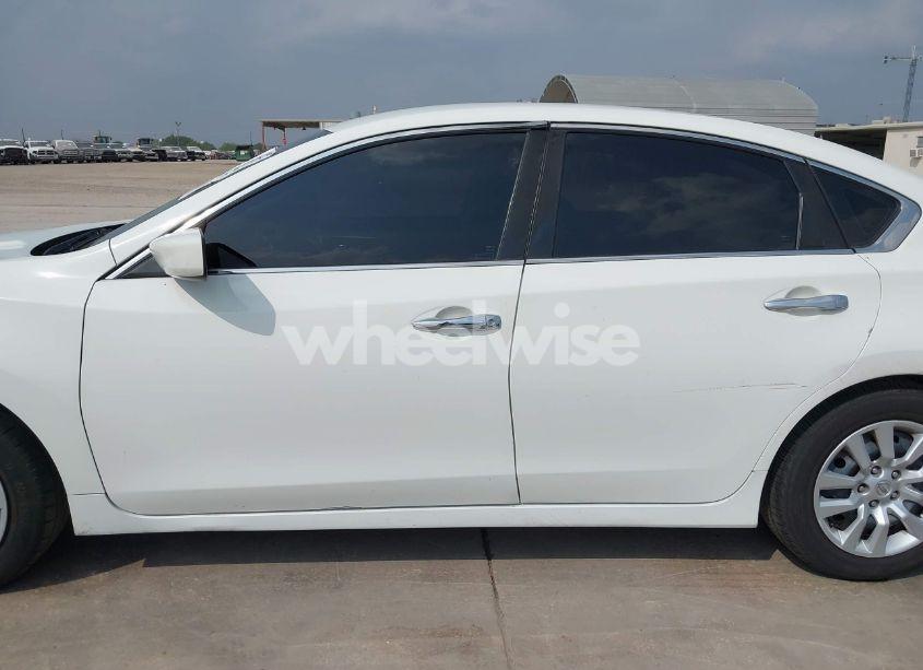 Photo 14 of 2016 Nissan Altima 2.5/2.5 S/2.5 SL/2.5 SR/2.5 SV (VIN 1N4AL3AP0GC153288)