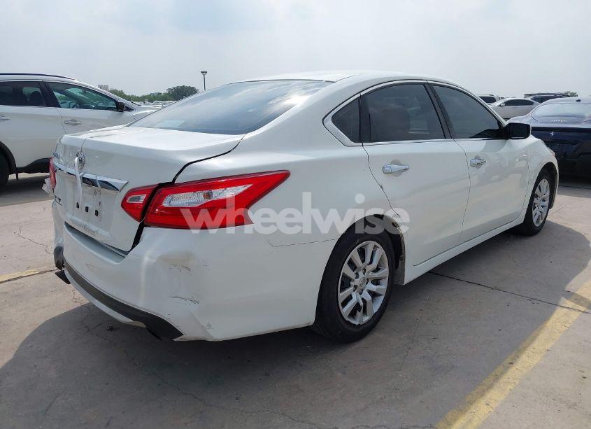 Photo 4 of 2016 Nissan Altima 2.5/2.5 S/2.5 SL/2.5 SR/2.5 SV (VIN 1N4AL3AP0GC153288)