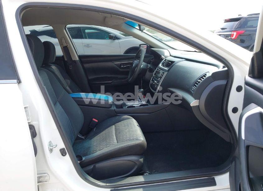 Photo 5 of 2016 Nissan Altima 2.5/2.5 S/2.5 SL/2.5 SR/2.5 SV (VIN 1N4AL3AP0GC153288)