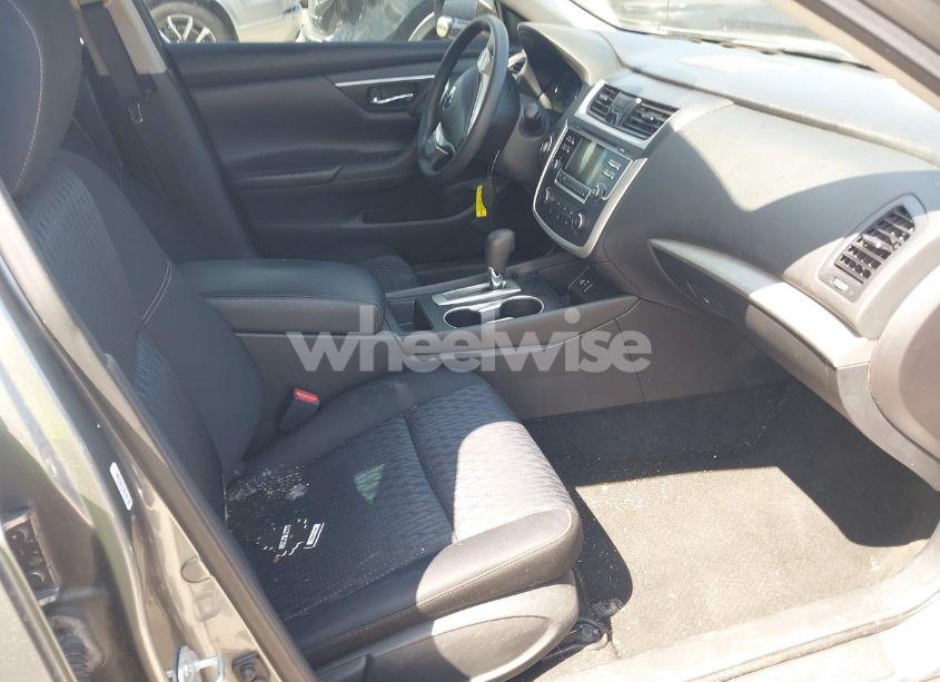 Photo 5 of 2016 Nissan Altima 2.5/2.5 S/2.5 SL/2.5 SR/2.5 SV (VIN 1N4AL3AP0GC155610)