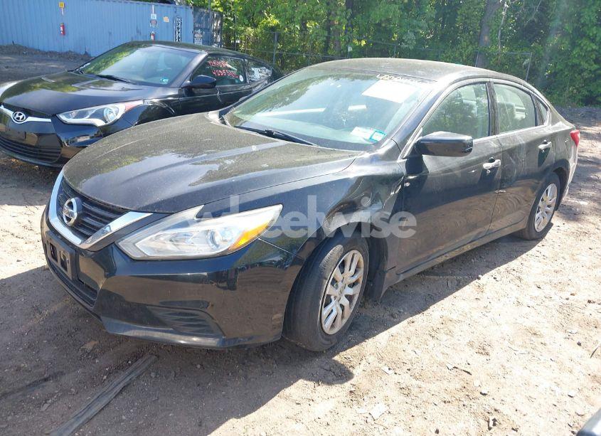 Photo 2 of 2016 Nissan Altima 2.5 S (VIN 1N4AL3AP0GC161522)
