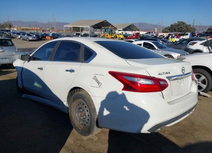 Photo 3 of 2016 Nissan Altima (VIN 1N4AL3AP0GC165473)