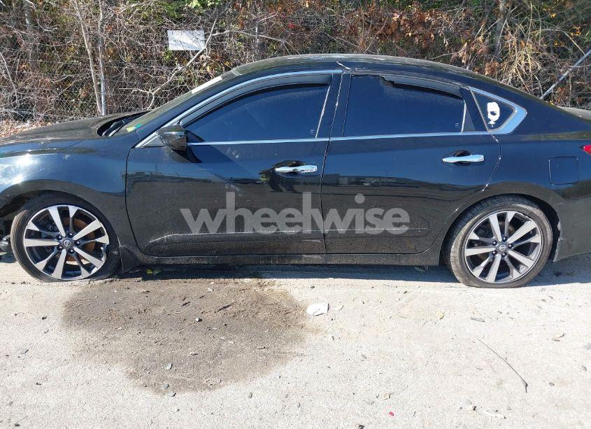 Photo 14 of 2016 Nissan Altima 2.5 SR (VIN 1N4AL3AP0GC183732)