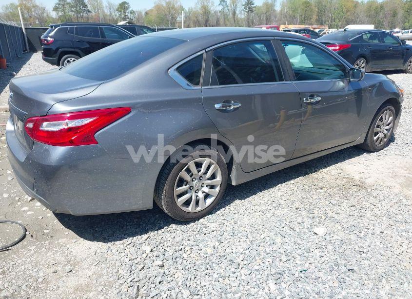 Photo 4 of 2016 Nissan Altima 2.5/2.5 S/2.5 SL/2.5 SR/2.5 SV (VIN 1N4AL3AP0GC186923)