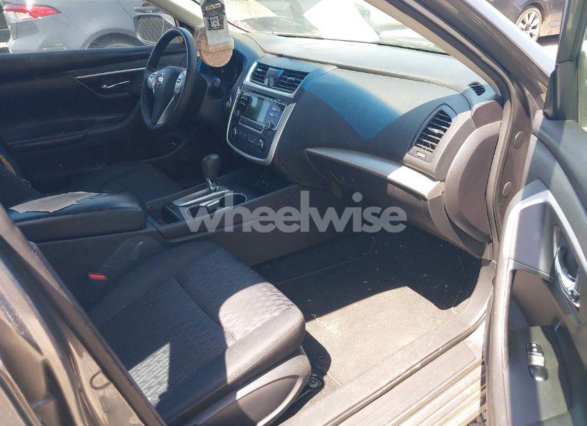 Photo 5 of 2016 Nissan Altima 2.5/2.5 S/2.5 SL/2.5 SR/2.5 SV (VIN 1N4AL3AP0GC186923)