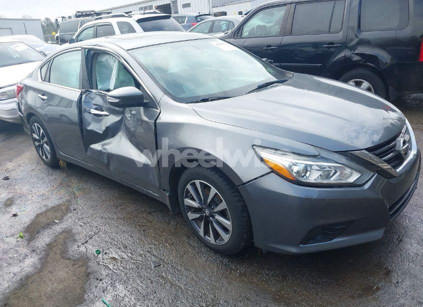 2016 Nissan Altima 2.5 SV (VIN 1N4AL3AP0GC195816) main photo