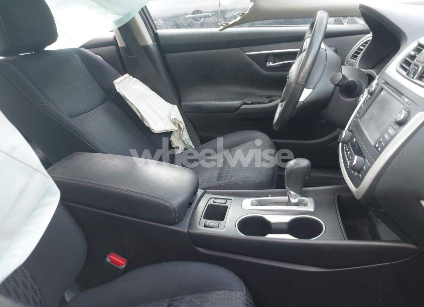 Photo 5 of 2016 Nissan Altima 2.5 SV (VIN 1N4AL3AP0GC195816)