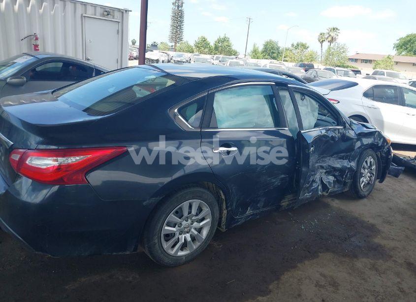 Photo 14 of 2016 Nissan Altima 2.5/2.5 S/2.5 SL/2.5 SR/2.5 SV (VIN 1N4AL3AP0GC216597)