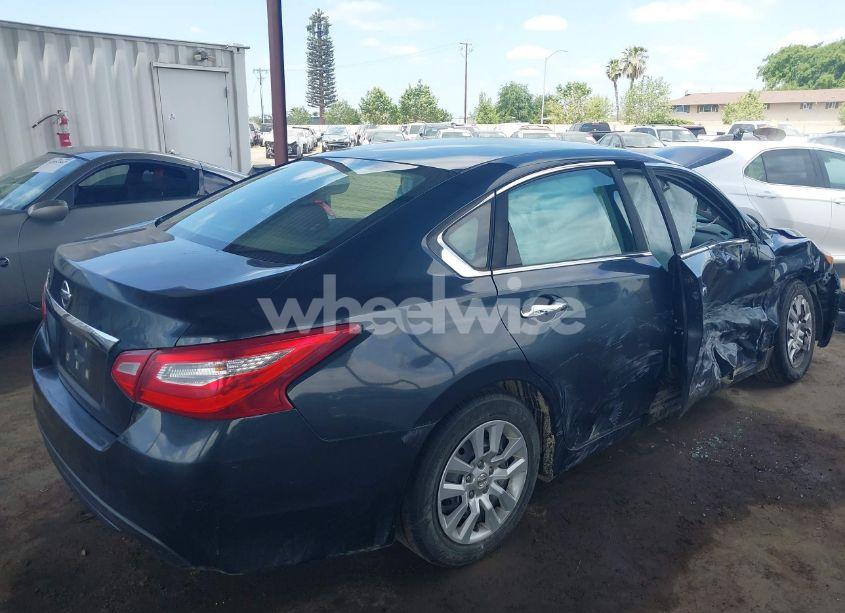 Photo 4 of 2016 Nissan Altima 2.5/2.5 S/2.5 SL/2.5 SR/2.5 SV (VIN 1N4AL3AP0GC216597)