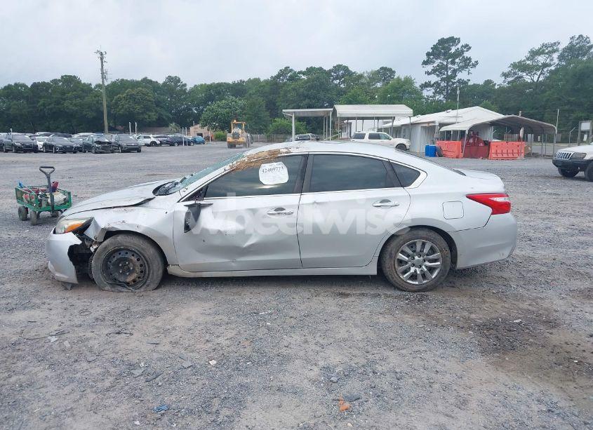 Photo 13 of 2016 Nissan Altima 2.5/2.5 S/2.5 SL/2.5 SR/2.5 SV (VIN 1N4AL3AP0GC217166)