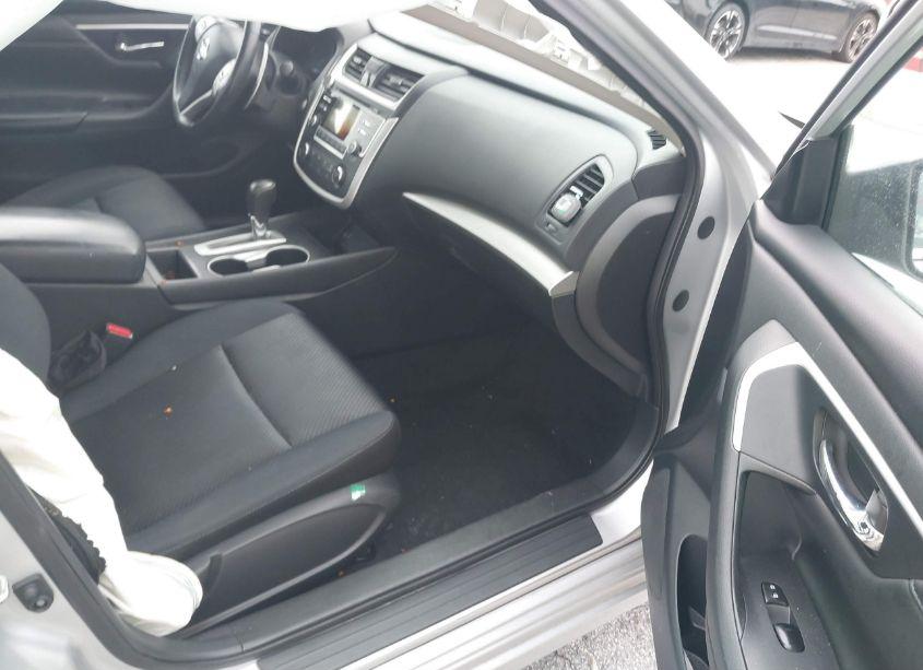 Photo 5 of 2016 Nissan Altima 2.5 SR (VIN 1N4AL3AP0GC221380)