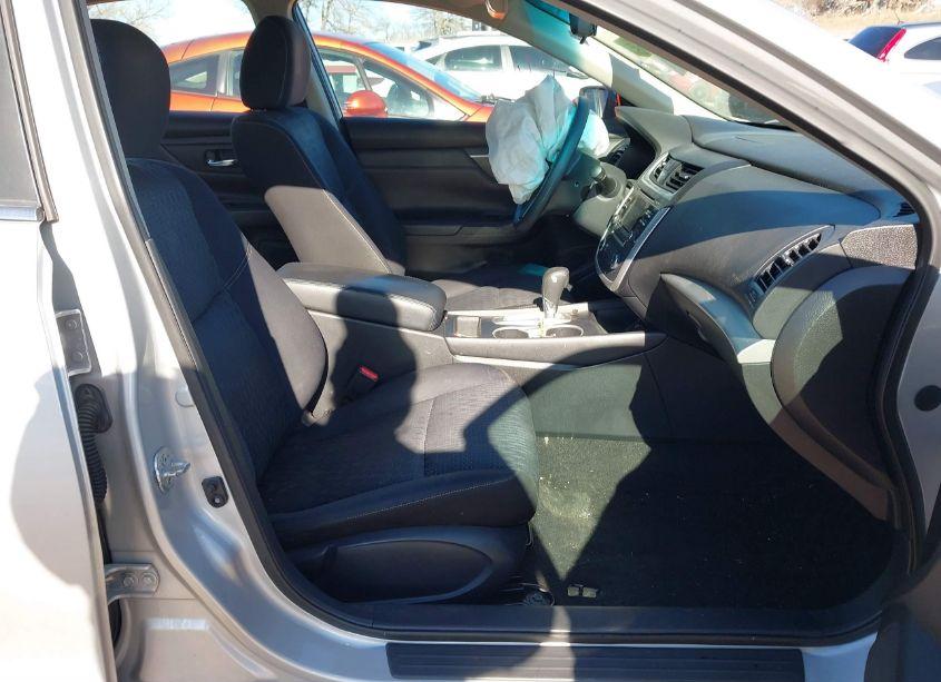 Photo 5 of 2016 Nissan Altima 2.5/2.5 S/2.5 SL/2.5 SR/2.5 SV (VIN 1N4AL3AP0GC231228)