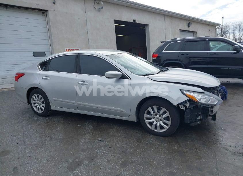 Photo 13 of 2016 Nissan Altima 2.5/2.5 S/2.5 SL/2.5 SR/2.5 SV (VIN 1N4AL3AP0GC244576)