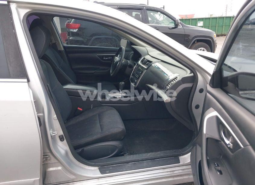 Photo 5 of 2016 Nissan Altima 2.5/2.5 S/2.5 SL/2.5 SR/2.5 SV (VIN 1N4AL3AP0GC244576)