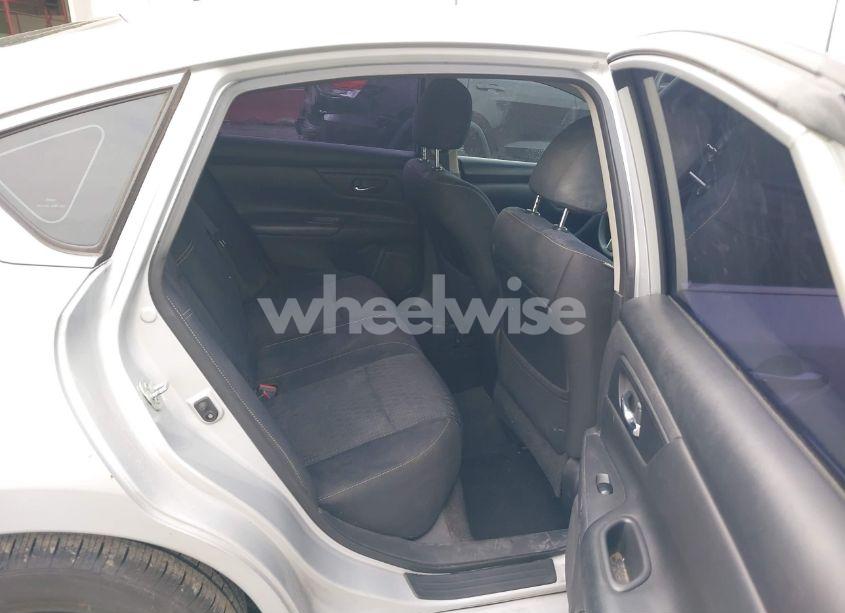 Photo 8 of 2016 Nissan Altima 2.5/2.5 S/2.5 SL/2.5 SR/2.5 SV (VIN 1N4AL3AP0GC244576)