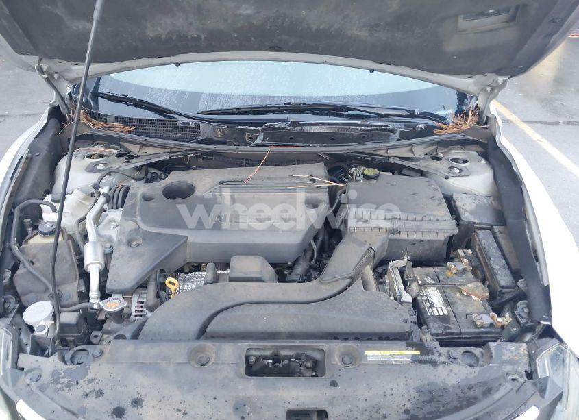 Photo 10 of 2016 Nissan Altima 2.5 SR (VIN 1N4AL3AP0GC263676)