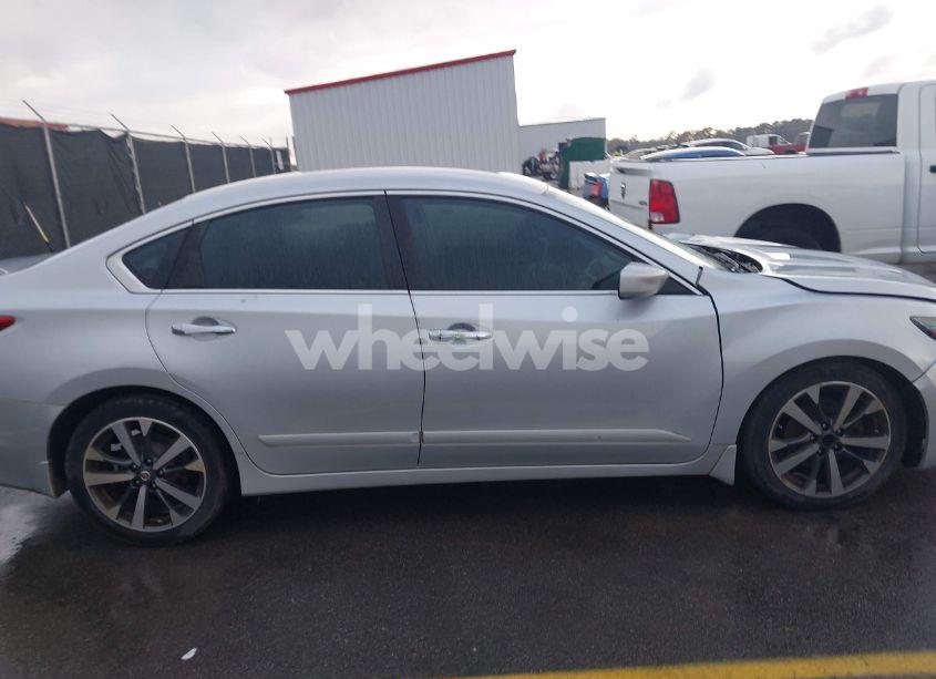 Photo 13 of 2016 Nissan Altima 2.5 SR (VIN 1N4AL3AP0GC263676)