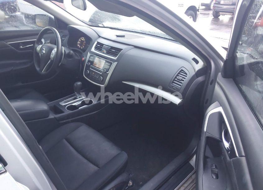 Photo 5 of 2016 Nissan Altima 2.5 SR (VIN 1N4AL3AP0GC263676)