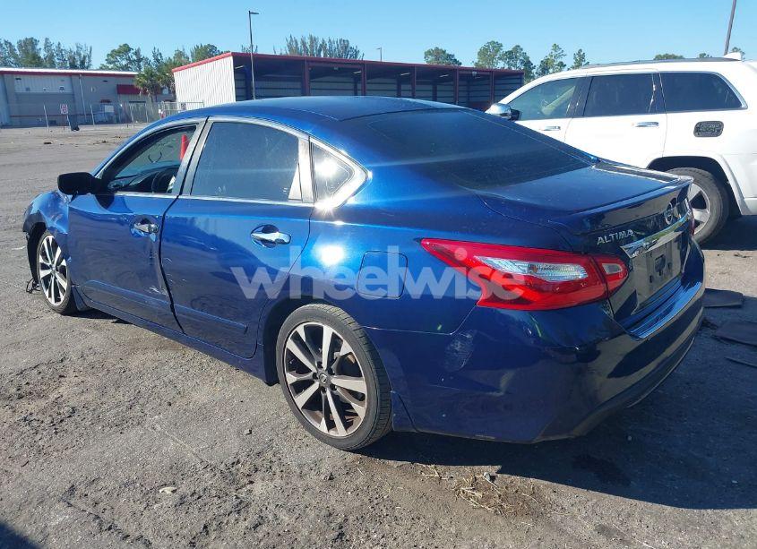 Photo 3 of 2016 Nissan Altima 2.5 SR (VIN 1N4AL3AP0GC273883)