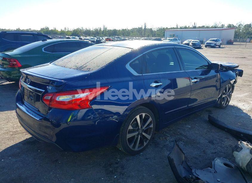 Photo 4 of 2016 Nissan Altima 2.5 SR (VIN 1N4AL3AP0GC273883)