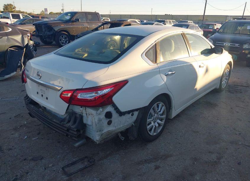 Photo 4 of 2016 Nissan Altima 2.5 S (VIN 1N4AL3AP0GC289839)