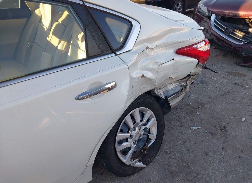 Photo 6 of 2016 Nissan Altima 2.5 S (VIN 1N4AL3AP0GC289839)