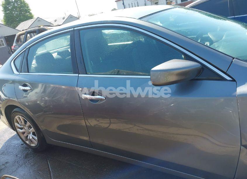 Photo 13 of 2016 Nissan Altima 2.5/2.5 S/2.5 SL/2.5 SR/2.5 SV (VIN 1N4AL3AP0GN326702)