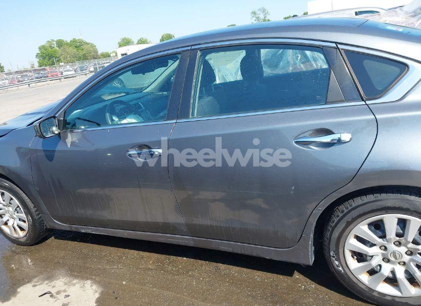 Photo 14 of 2016 Nissan Altima 2.5/2.5 S/2.5 SL/2.5 SR/2.5 SV (VIN 1N4AL3AP0GN326702)