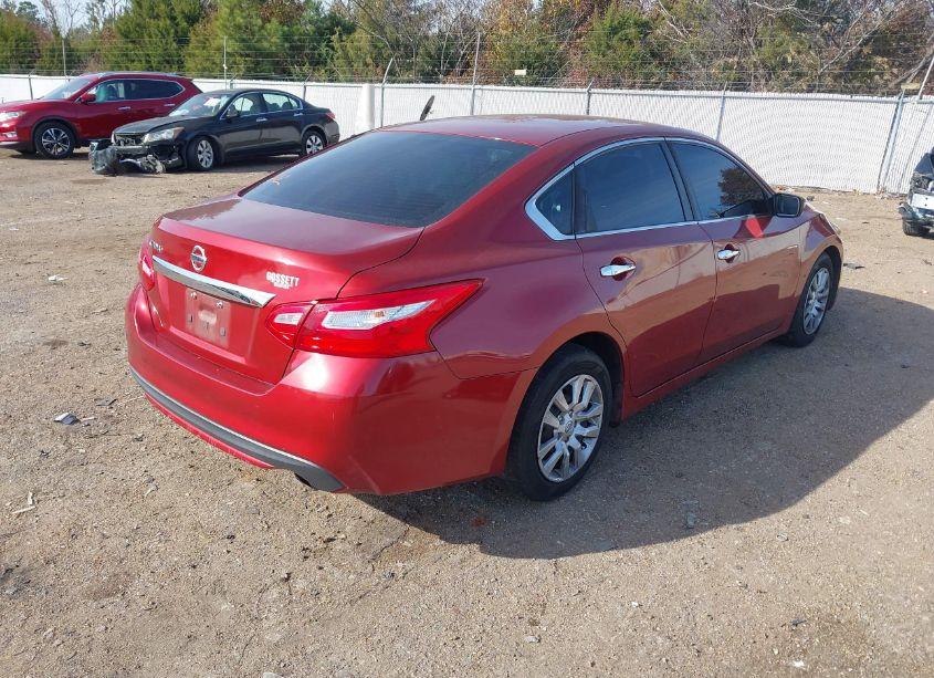 Photo 4 of 2016 Nissan Altima 2.5/2.5 S/2.5 SL/2.5 SR/2.5 SV (VIN 1N4AL3AP0GN327042)