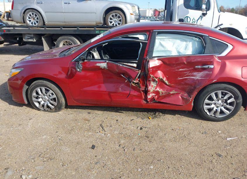 Photo 6 of 2016 Nissan Altima 2.5/2.5 S/2.5 SL/2.5 SR/2.5 SV (VIN 1N4AL3AP0GN327042)