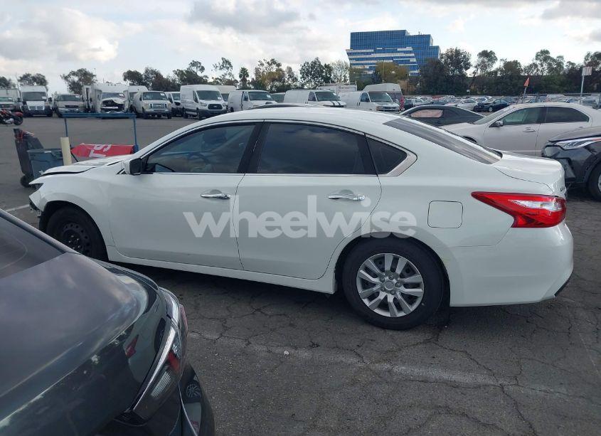 Photo 15 of 2016 Nissan Altima 2.5/2.5 S/2.5 SL/2.5 SR/2.5 SV (VIN 1N4AL3AP0GN327087)