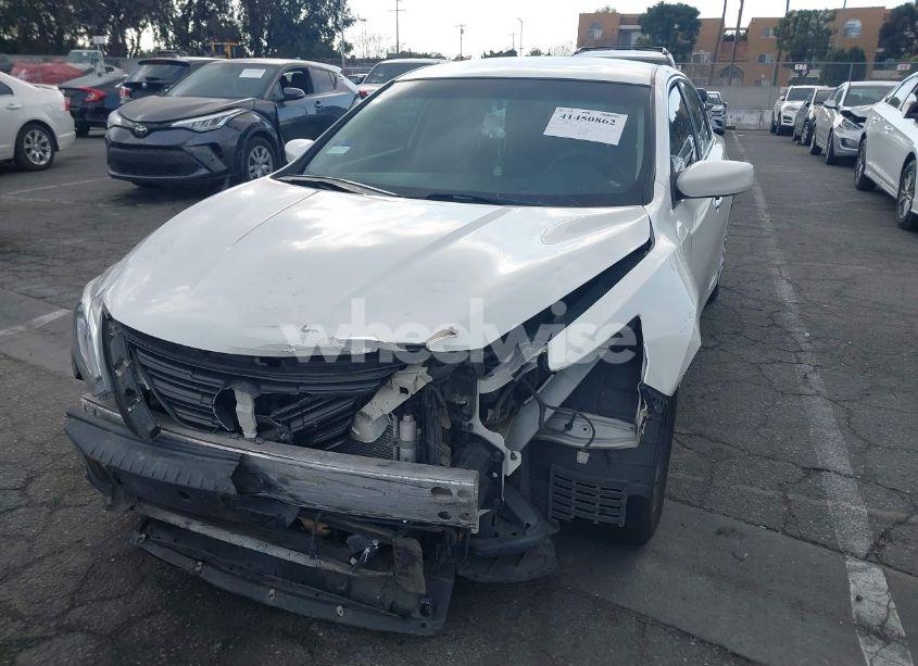 Photo 2 of 2016 Nissan Altima 2.5/2.5 S/2.5 SL/2.5 SR/2.5 SV (VIN 1N4AL3AP0GN327087)