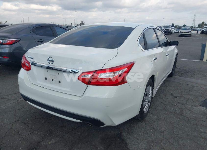 Photo 4 of 2016 Nissan Altima 2.5/2.5 S/2.5 SL/2.5 SR/2.5 SV (VIN 1N4AL3AP0GN327087)