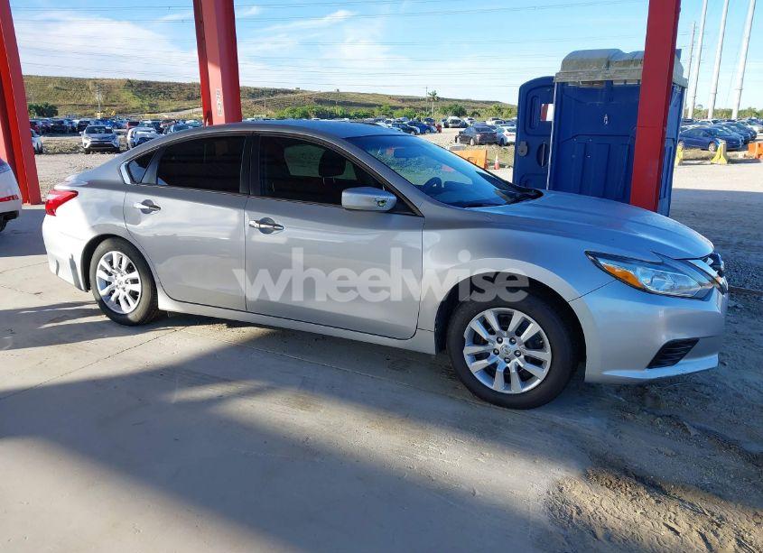Photo 13 of 2016 Nissan Altima 2.5 S (VIN 1N4AL3AP0GN332709)