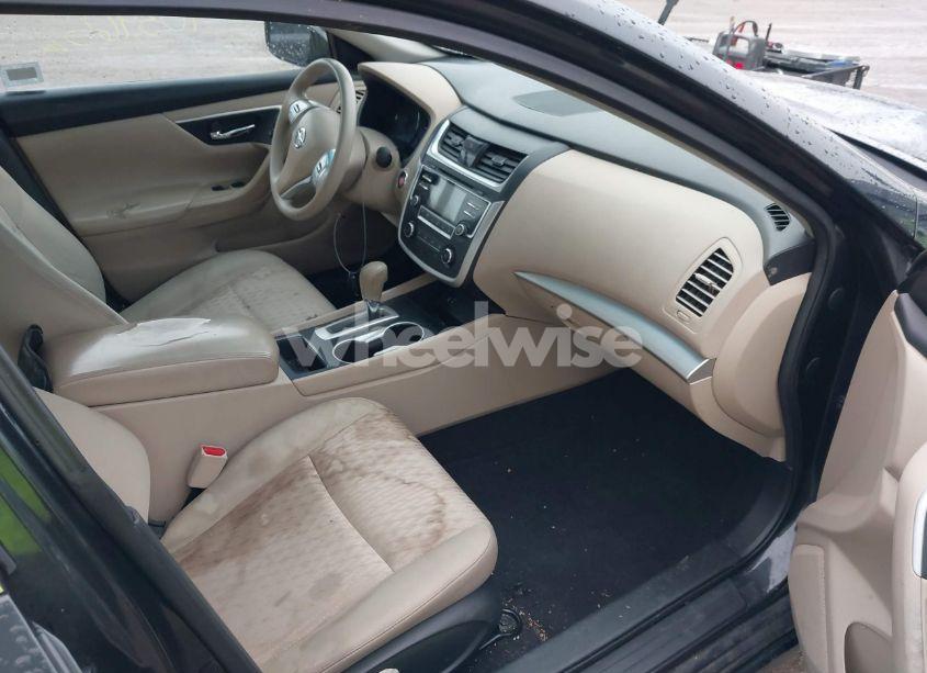 Photo 5 of 2016 Nissan Altima 2.5/2.5 S/2.5 SL/2.5 SR/2.5 SV (VIN 1N4AL3AP0GN337229)
