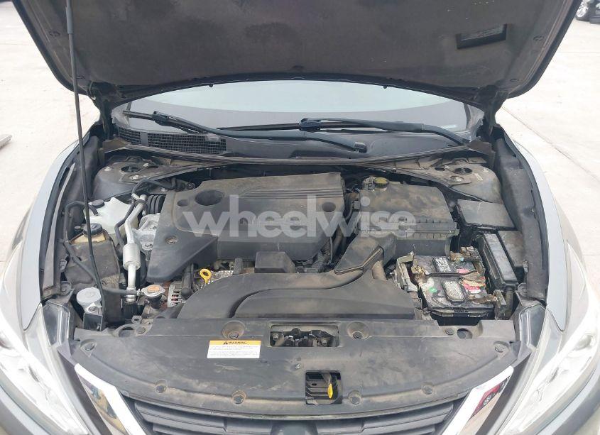 Photo 10 of 2016 Nissan Altima 2.5/2.5 S/2.5 SL/2.5 SR/2.5 SV (VIN 1N4AL3AP0GN350787)