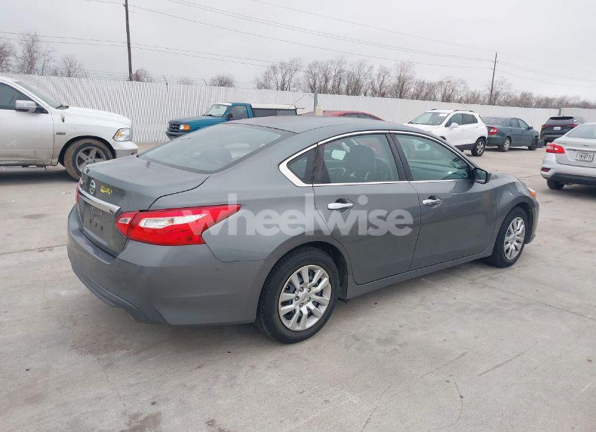 Photo 4 of 2016 Nissan Altima 2.5/2.5 S/2.5 SL/2.5 SR/2.5 SV (VIN 1N4AL3AP0GN350787)